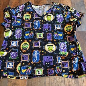 Women’s Halloween scrub top size XL
